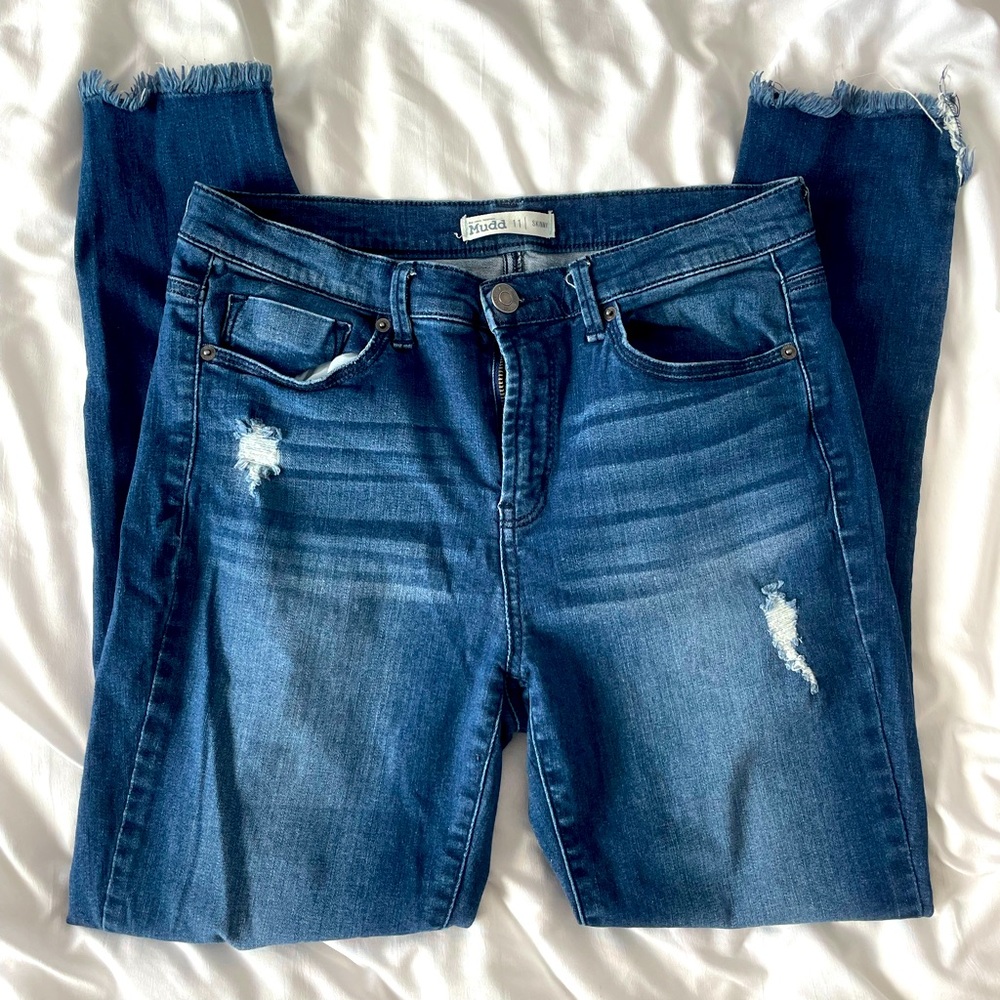 MUDD Skinny Jean Frayed Ankles